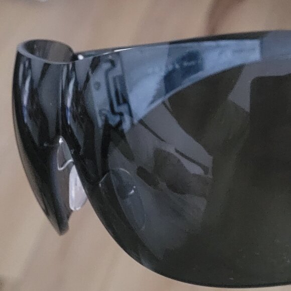 Mens PRADA Shield sunglasses. - Picture 1 of 5